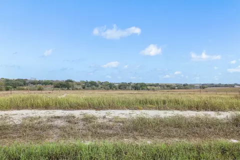 2 County Road 291, Moulton, TX 77984