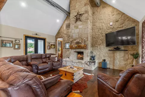 Living - 175 Wilson Rd, Elgin, TX 78621 photo 1 of 1