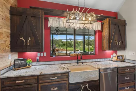 Kitchen - 175 Wilson Rd, Elgin, TX 78621 photo 3 of 5