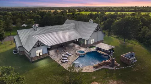 Exterior - 175 Wilson Rd, Elgin, TX 78621 photo 2 of 6