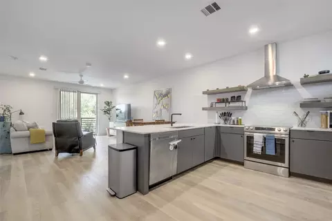2709 E 5th St #2305, Austin, TX 78702