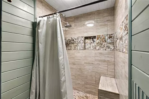 Bath - 137 E Clark St, Bartlett, TX 76511 photo 1 of 2