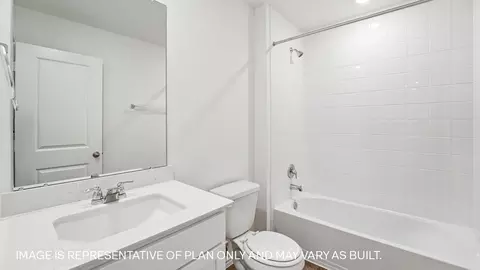Bath - 1069 Phantom Hill Blvd, Buda, TX 78610 photo 2 of 2