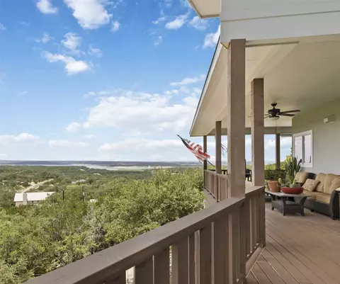 633 Flaman Rd, Canyon Lake, TX 78133