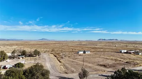 610 W Fourth St, Marfa, TX 79843