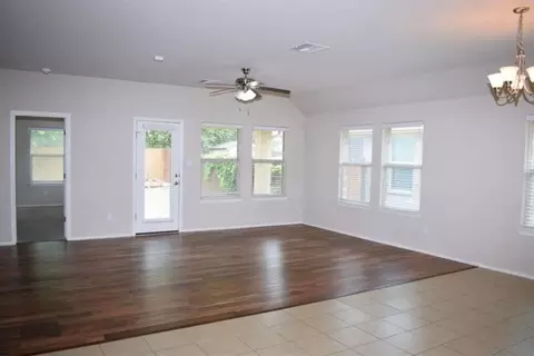520 S Brook Dr, Leander, TX 78641 photo 4