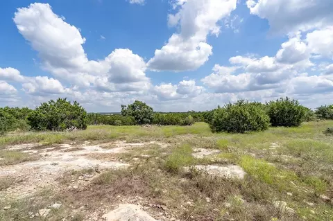 584 Saddle Ridge Dr, Bertram, TX 78605 photo 4