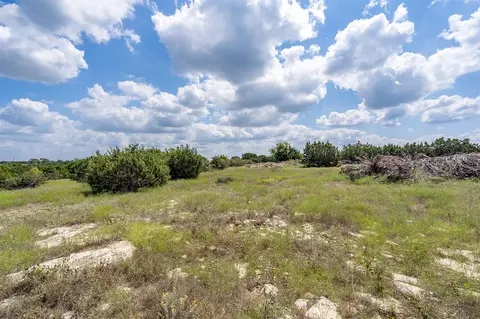 584 Saddle Ridge Dr, Bertram, TX 78605 photo 3