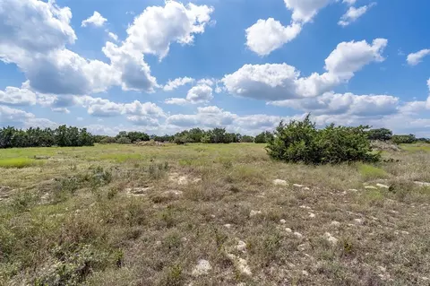 584 Saddle Ridge Dr, Bertram, TX 78605 photo 2