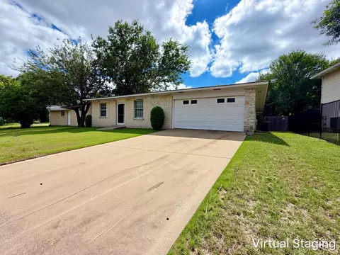 8200 Furness Dr, Austin, TX 78753
