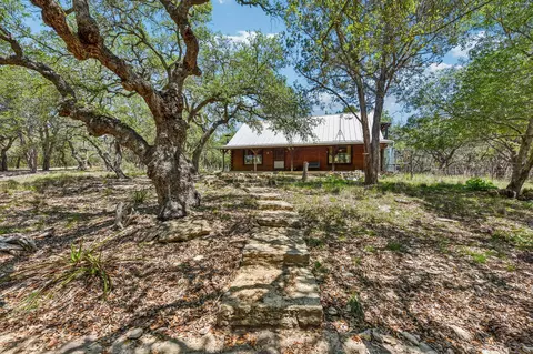 501 Oak Knob Dr, Wimberley, TX 78676