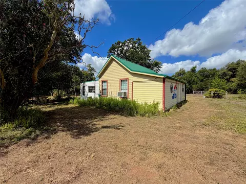 Exterior - 8947 S Fm 1915, Buckholts, TX 76518 photo 1 of 3