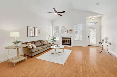2012 Castle View Dr, Austin, TX 78728