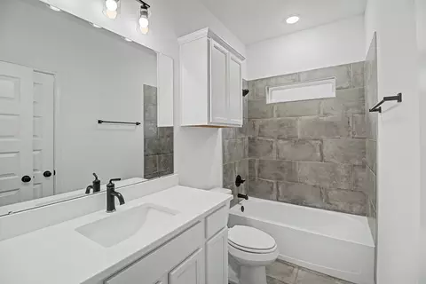 Bath - 3116 Brady Ct, Bryan, TX 77808 photo 1 of 3