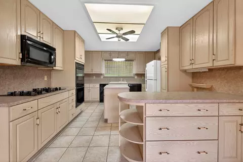 605 E Mary Jane Dr, Killeen, TX 76541