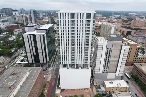 313 W 17th St #2103, Austin, TX 78701