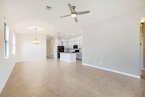 Living - 417 Anacua Loop #6, Manchaca, TX 78652 photo 2 of 4