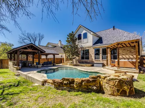 201 Abbott Dr, Austin, TX 78737