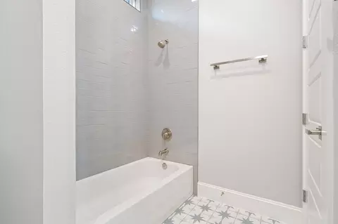 Bath - 112 Axis Loop, Georgetown, TX 78628 photo 9 of 9