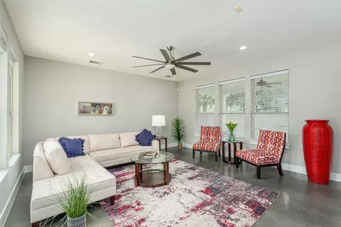 705 E 49th St #A, Austin, TX 78751