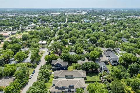 View/Area - 705 E 49th St #A, Austin, TX 78751 photo 4 of 7