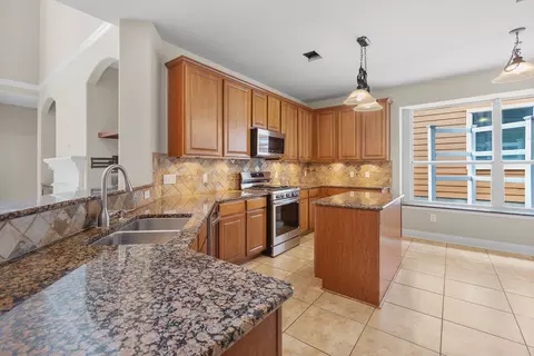 Kitchen - 230 Skinner, Kyle, TX 78640 photo 2 of 2