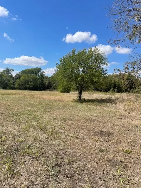 703 4th St, Bruceville Eddy, TX 76524 photo 9