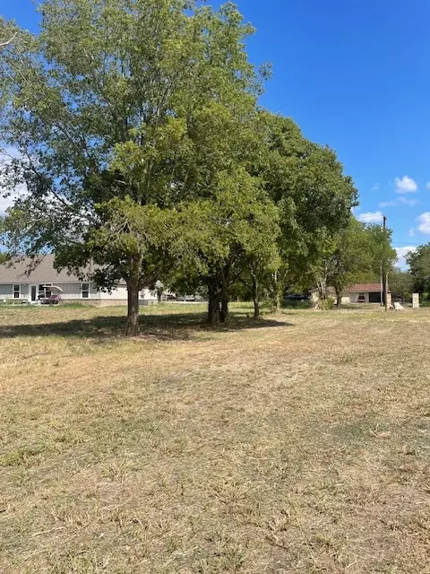 703 4th St, Bruceville Eddy, TX 76524 photo 16