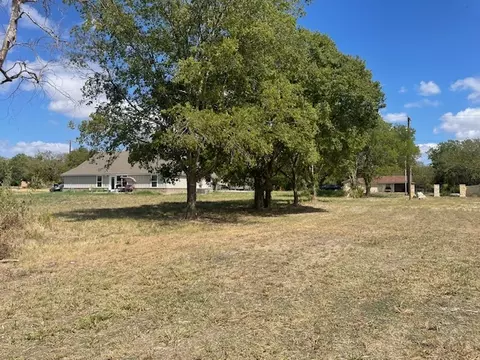 703 4th St, Bruceville Eddy, TX 76524