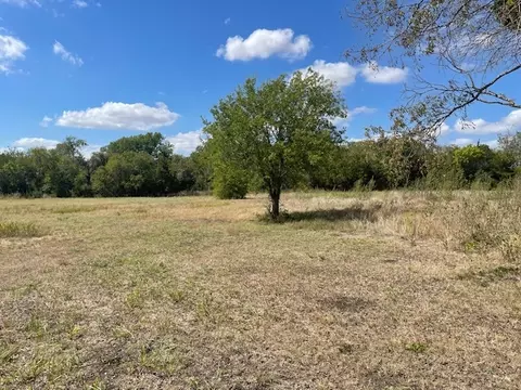 703 4th St, Bruceville Eddy, TX 76524 photo 4