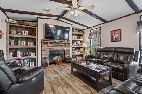 198 Pine Shadows Ln, Bastrop, TX 78602 photo 16