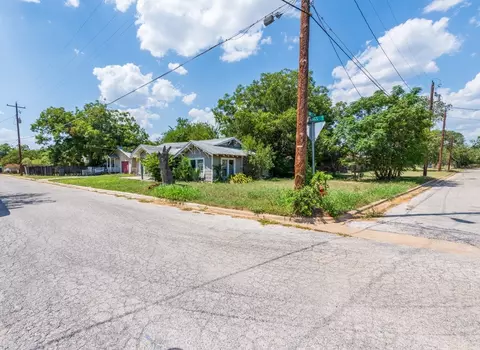 1507 Cummings St, Luling, TX 78648 photo 3