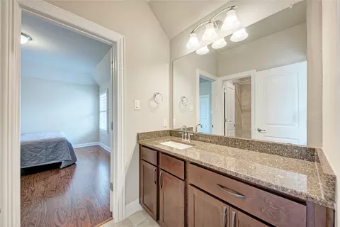 Bath - 709 Critty Ln, Leander, TX 78641 photo 6 of 6