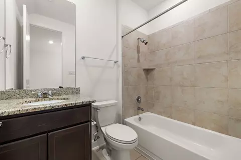 Bath - 328 Terrene Trl, Georgetown, TX 78628 photo 2 of 4