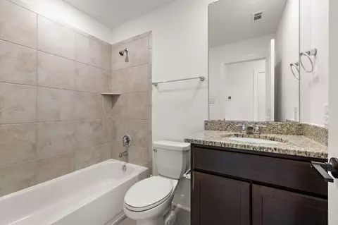 Bath - 328 Terrene Trl, Georgetown, TX 78628 photo 4 of 4