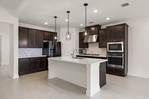 Kitchen - 328 Terrene Trl, Georgetown, TX 78628 photo 3 of 4