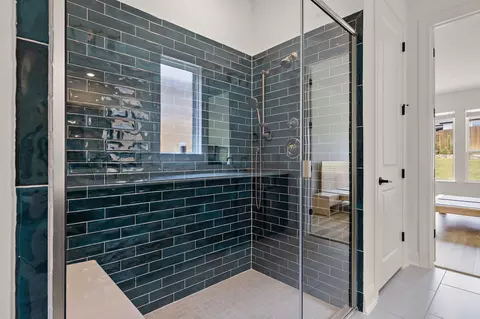 Bath - 328 Terrene Trl, Georgetown, TX 78628 photo 1 of 4