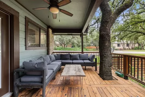 130 Deerfield Cv, Lakeway, TX 78734