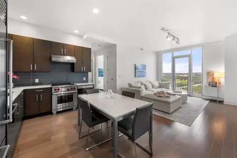 222 West Ave #2910, Austin, TX 78701