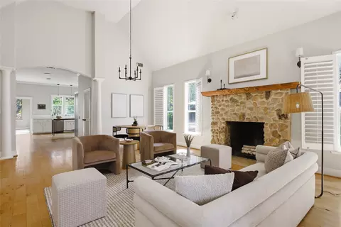 9008 Zyle Rd, Austin, TX 78737