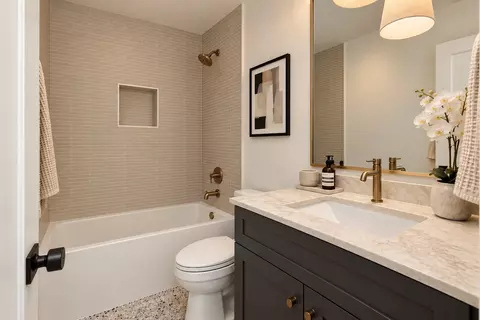 Bath - 3917 Leafield Dr, Austin, TX 78749 photo 3 of 3