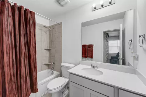 Bath - 413 Perfect World Loop, Jarrell, TX 76537 photo 4 of 4