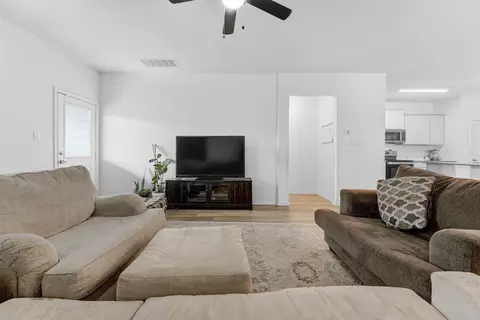 Entry Way - 413 Perfect World Loop, Jarrell, TX 76537 photo 4 of 6