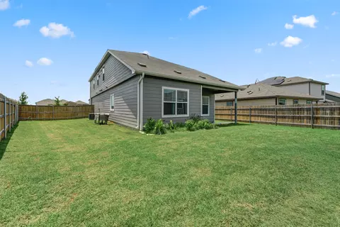 Exterior - 413 Perfect World Loop, Jarrell, TX 76537 photo 10 of 11