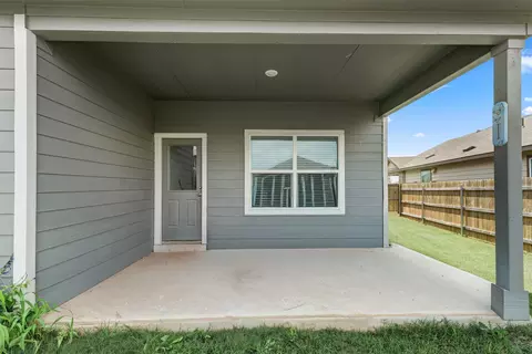 Exterior - 413 Perfect World Loop, Jarrell, TX 76537 photo 7 of 11