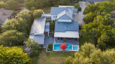 5910 Travis Woods Cv, Austin, TX 78734