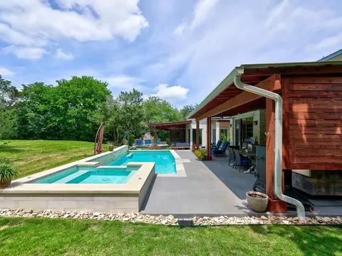 5910 Travis Woods Cv, Austin, TX 78734