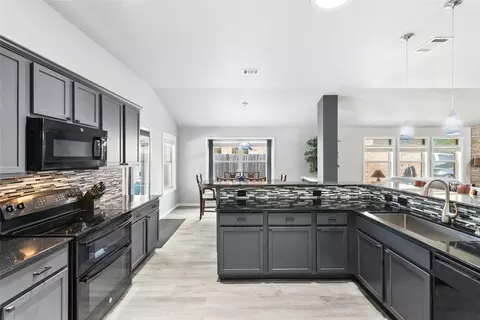 Kitchen - 2709 Katie Cv, Leander, TX 78641 photo 3 of 5