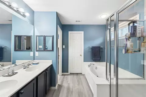 Bath - 2709 Katie Cv, Leander, TX 78641 photo 1 of 4