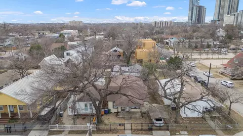 View/Area - 1105 E 3rd St, Austin, TX 78702 photo 1 of 4